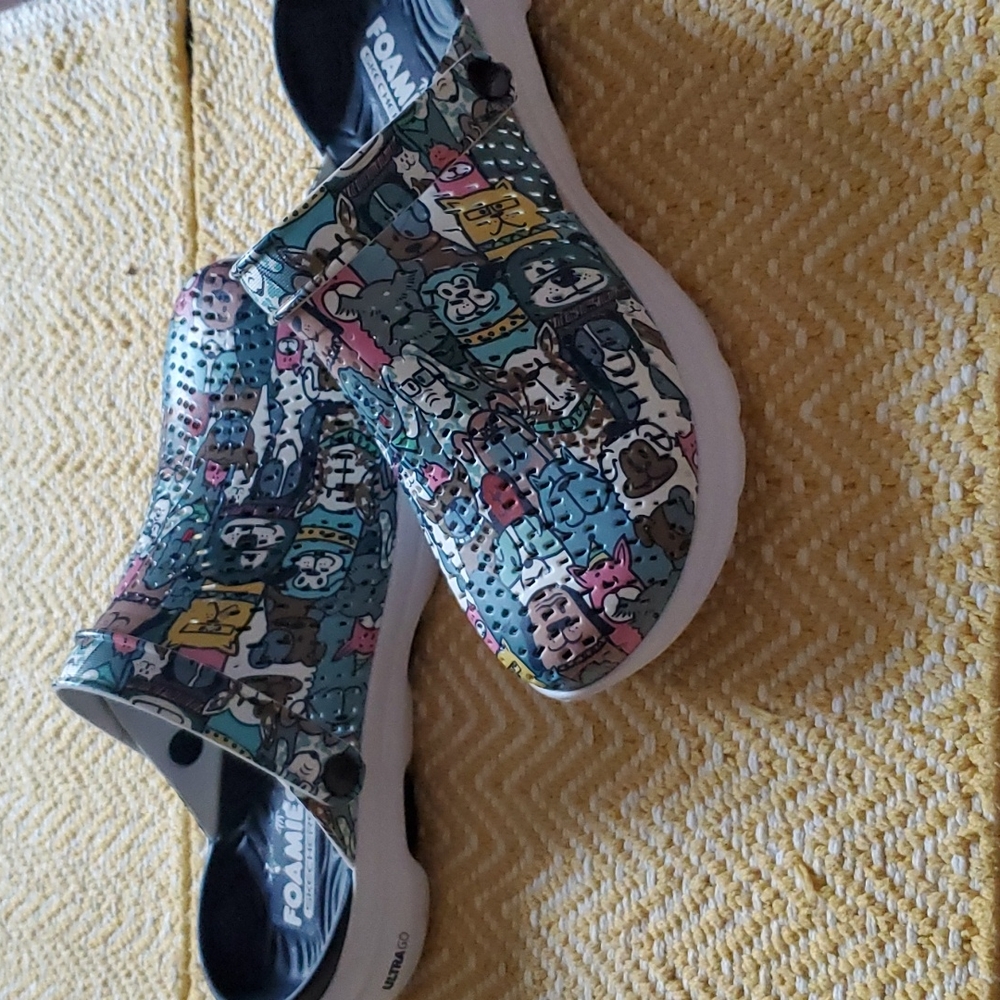 Skechers foamies